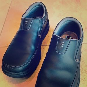 Men’s Sketcher Shoes. Size 9.